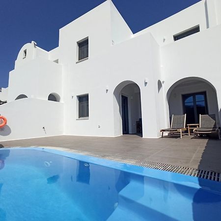 Amphitrite Suites Santorini Vóthon Exterior foto