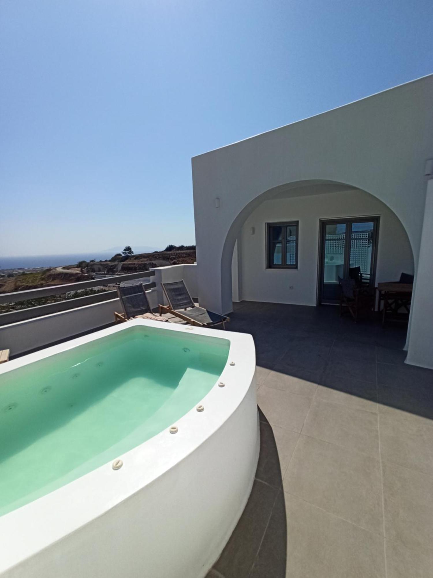 Amphitrite Suites Santorini Vóthon Exterior foto